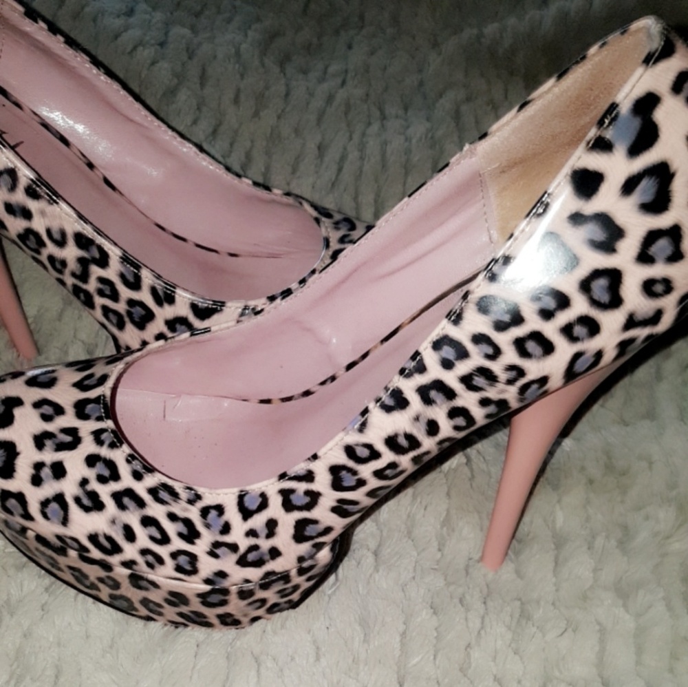 Pink cheetah print Heels